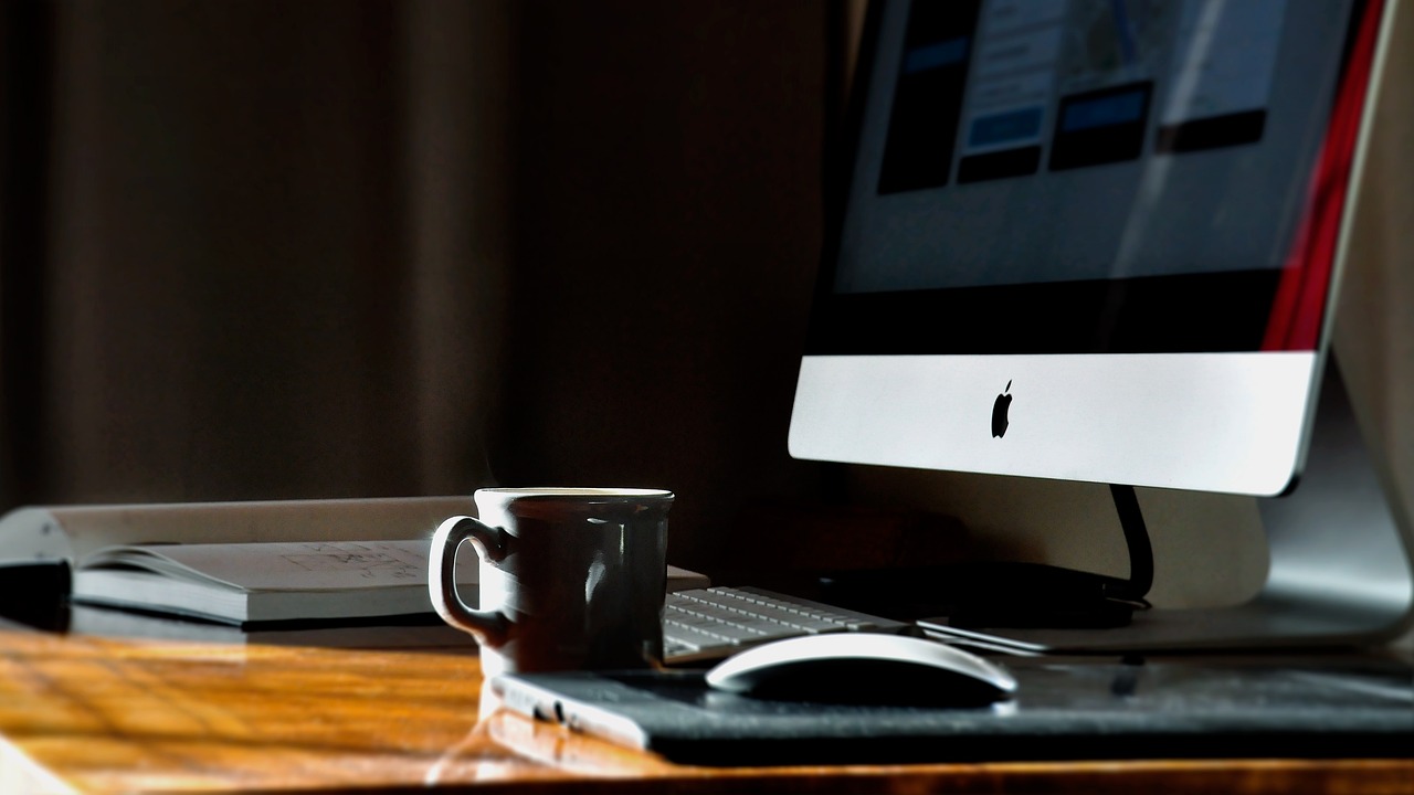 entdecken sie die besten tipps und inspirationen für ihr home office: ergonomische einrichtung, effiziente arbeitsmethoden und moderne deko-ideen für produktives arbeiten von zu hause.