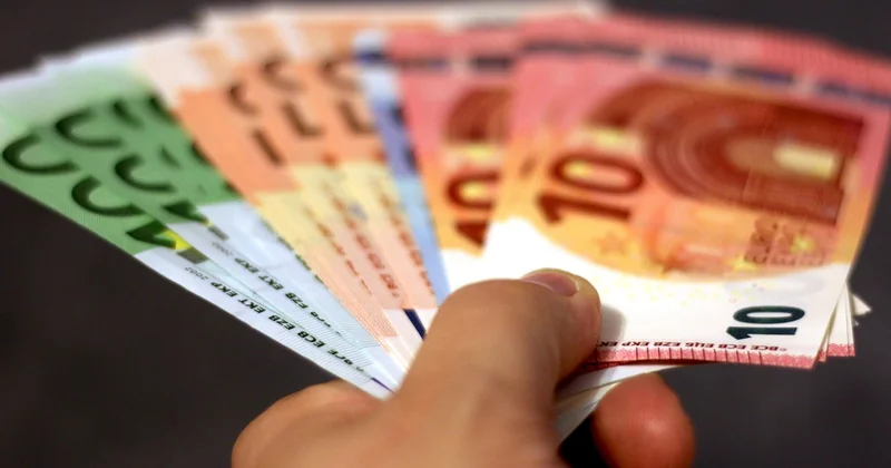 Kann man mit 100 € Daytrading verdienen?